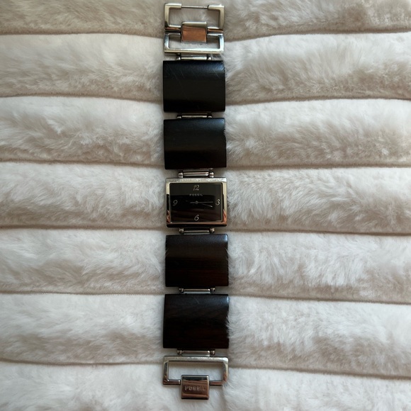 Fossil Watch - Picture 9 of 9